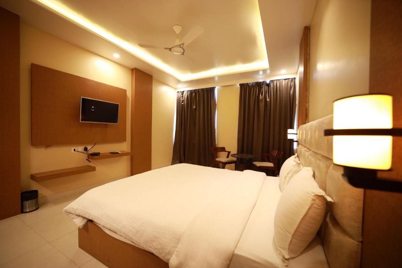 Hotel Neerja Inn Dźajpur Zewnętrze zdjęcie
